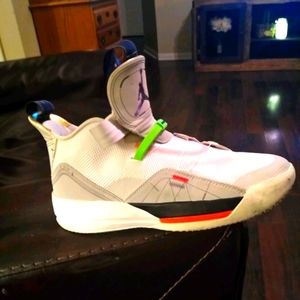 Air Jordan 33 Vast Grey
